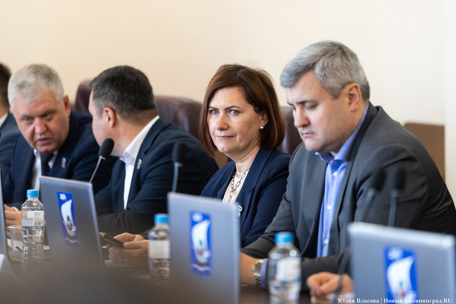 73% новичков: как прошло первое заседание совета депутатов Калининграда 8-го созыва