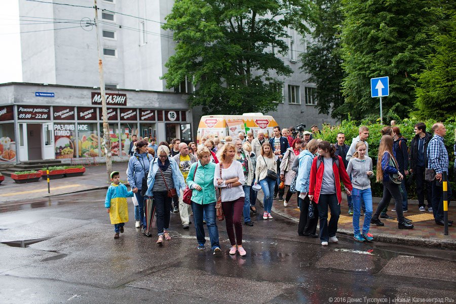 Музыка под балконом: в Калининграде прошёл фестиваль «Когда звучат улицы»
