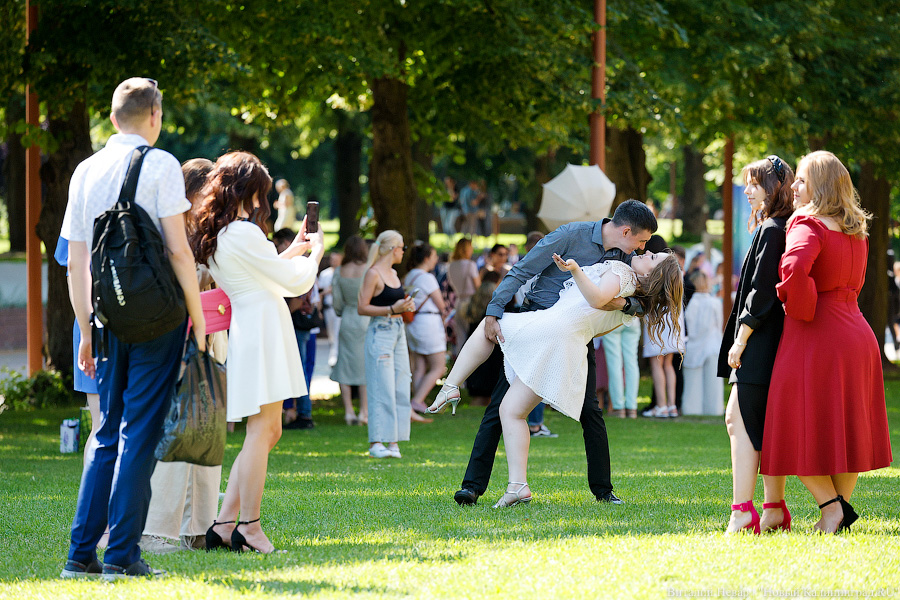 Диплом — и точка: выпуск студентов БФУ им. Канта в Кафедральном соборе (фото)