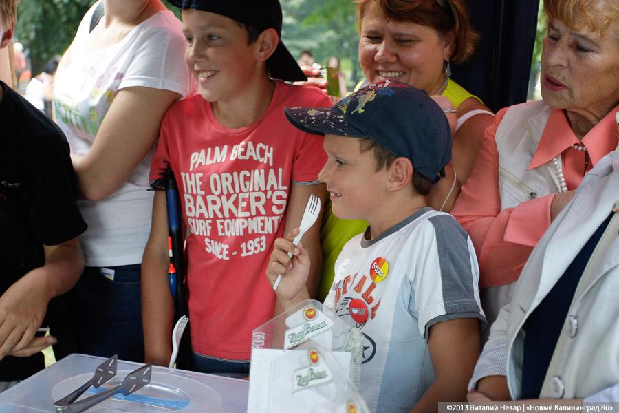 Колбасы, колбасы Сан Санычу: как выглядели рестораны на «Территории мира»