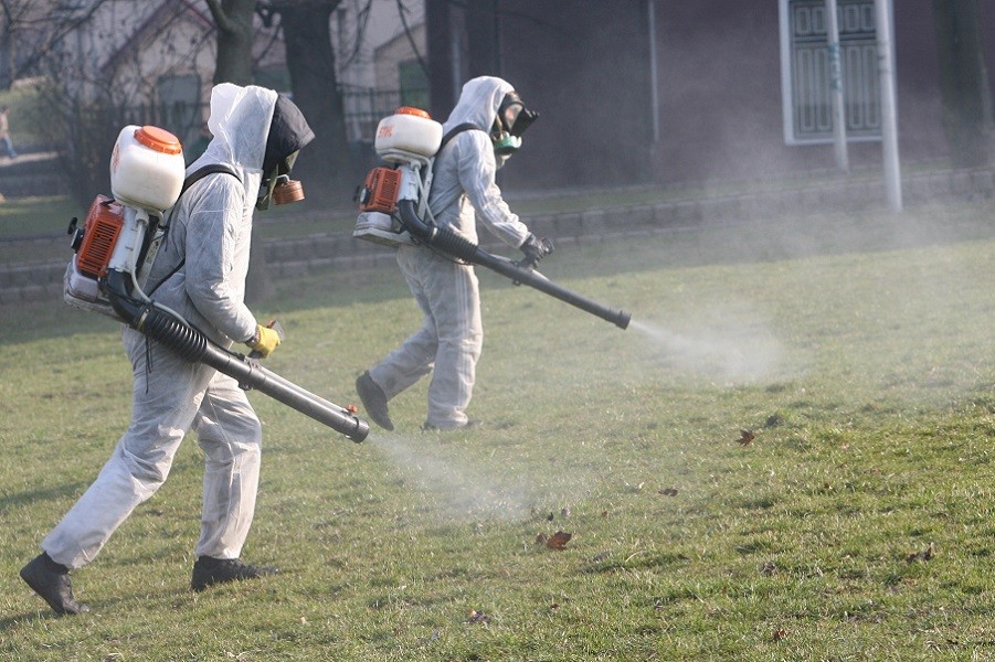 Будьте внимательны: избегайте мест плановой обработки от клещей!