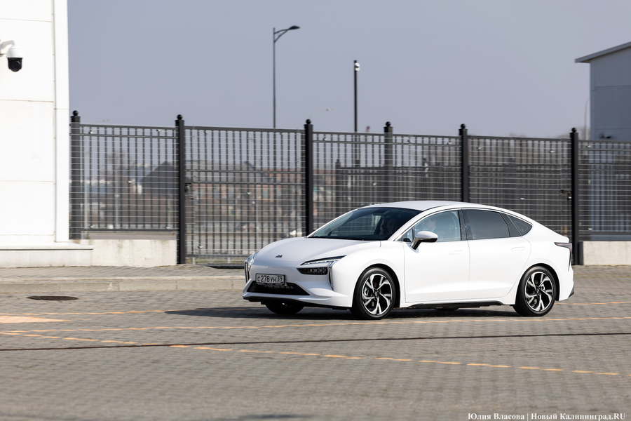 Извоз на киловаттах: в Калининграде появились первые электротакси (фото)