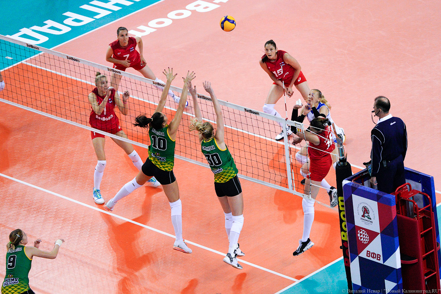 Сборная и 3 сильнейших клуба: волейбольный турнир на Кубок губернатора в «Янтарном»