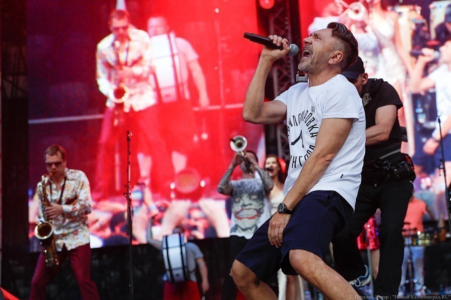 Ехай [очень далеко]: как «Ленинград» вернул жизнь на калининградский стадион