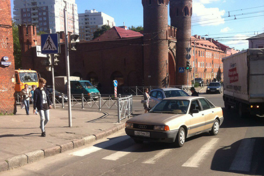 Поворот на Литовский вал с Московского проспекта блокирован из-за ДТП (фото)