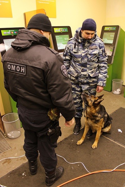 В Калининграде злоумышленники пытались взорвать банкомат на Дзержинского