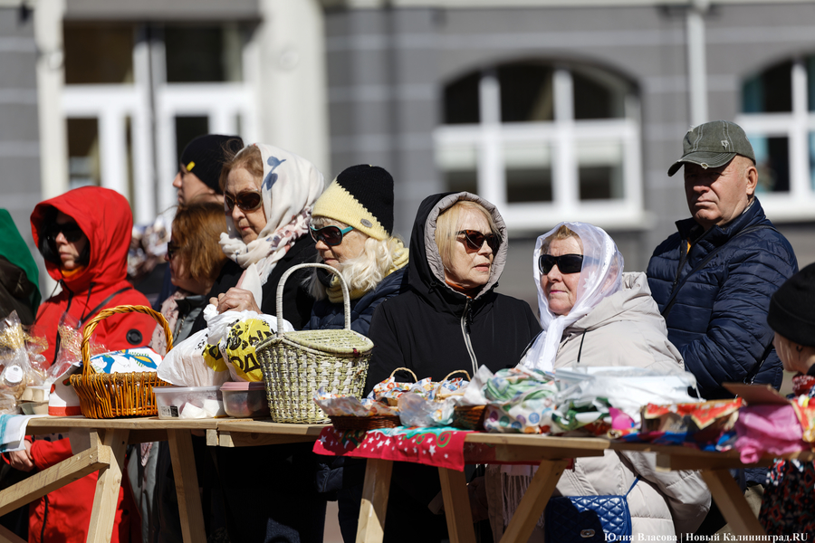 Великая суббота: в Кафедральном соборе освятили пасхальные угощения (фото)