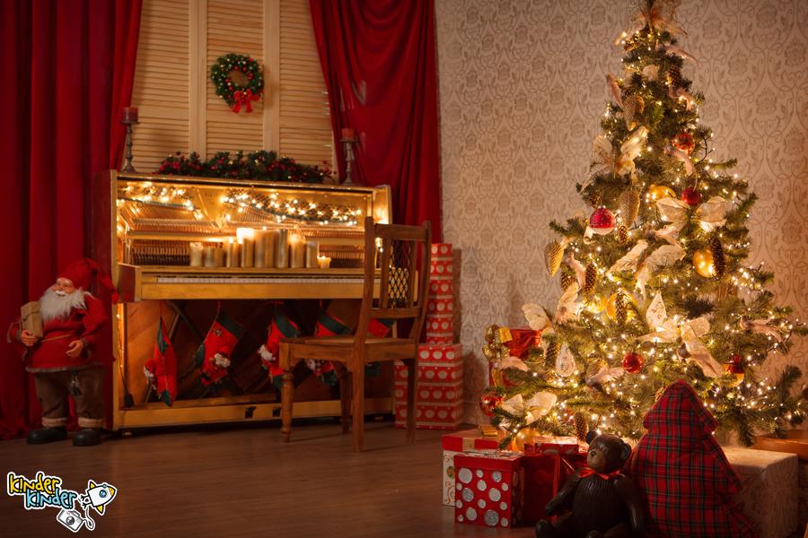 Создайте новогоднюю сказку вашей семьи в фотостудии KinderKinder