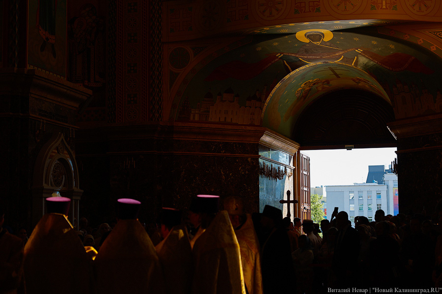 От заката до рассвета: патриарх Кирилл провёл богослужение в Калининграде (фото)