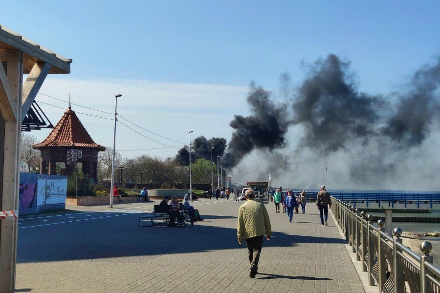 В Зеленоградске горит кафе «Круиз» на променаде (видео) (фото)