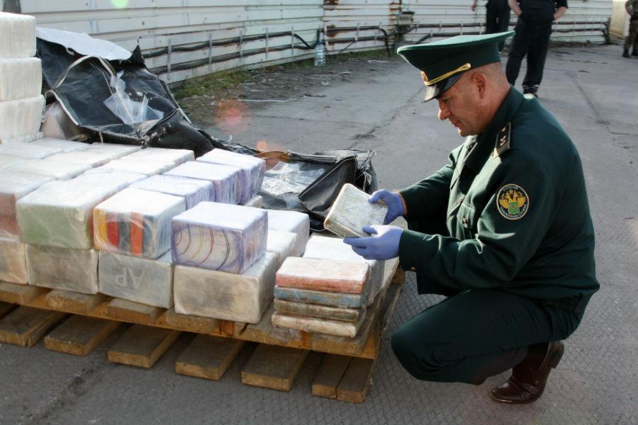 В морском порту Калининграда нашли полтонны кокаина в мясном фарше (фото)
