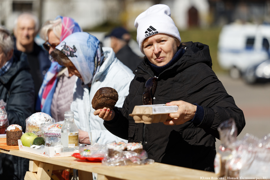 Великая суббота: в Кафедральном соборе освятили пасхальные угощения (фото)