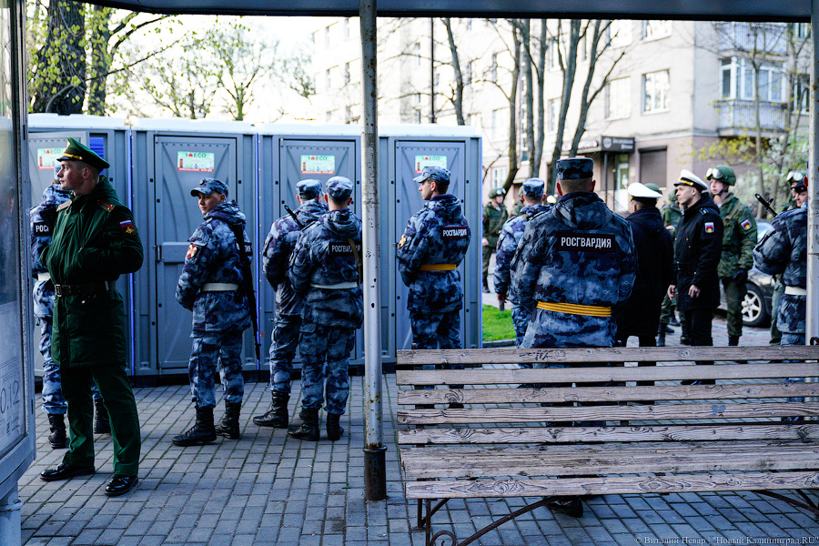 Вечерний марш: в Калининграде прошла репетиция парада Победы (фото)