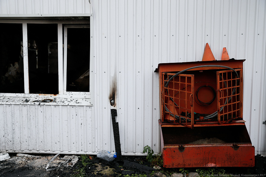 Ничего не ждем: пострадавшие о последствиях пожара на пр. Калинина (фото)