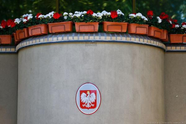 Водитель попытался протаранить ограду президентского дворца в Варшаве