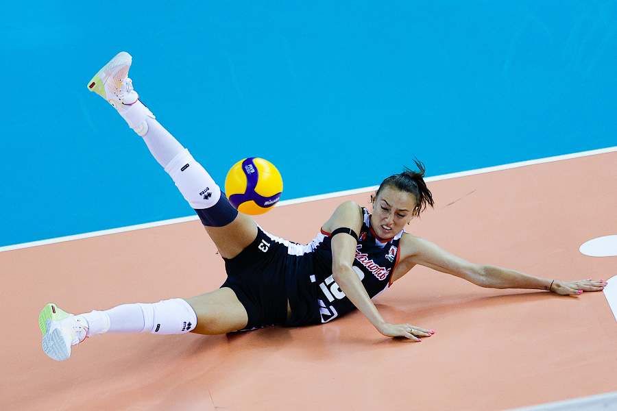 Интрига до последнего мяча: калининградский «Локомотив» сразился с ФТ «Сириус» (фото)