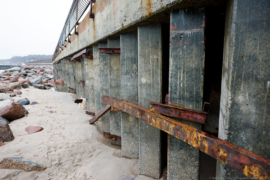 Тройной удар: состояние променада в Пионерском ухудшилось после зимних штормов (фото)