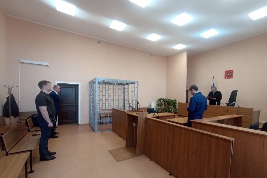 Экс-депутата из Светлого отправили в колонию за мошенничество на 239 тысяч рублей