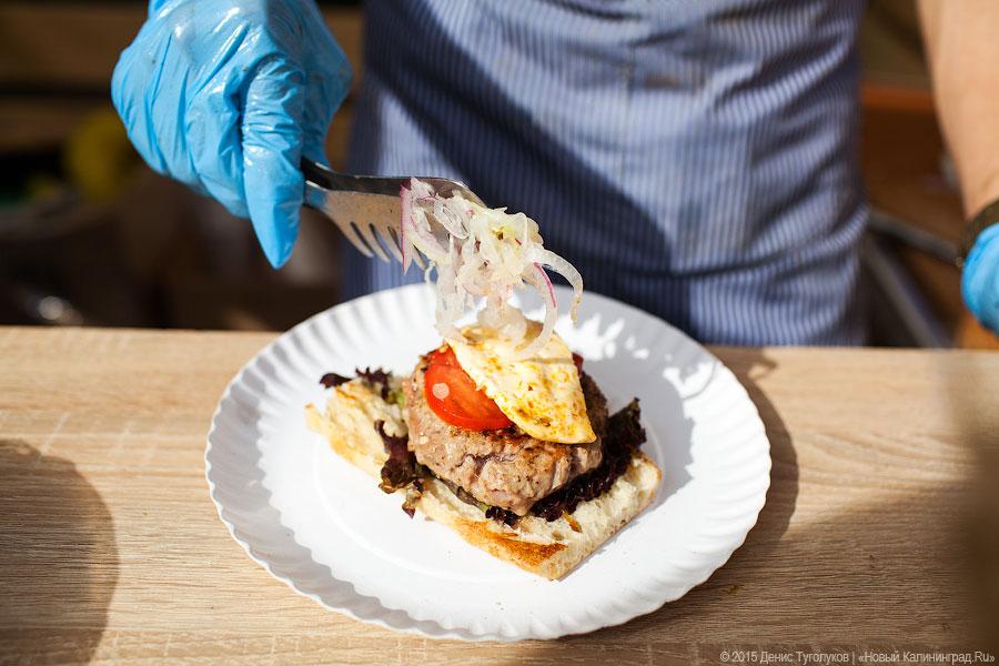 Хлеб насущный: как прошел маркет бургеров в Музее Мирового океана