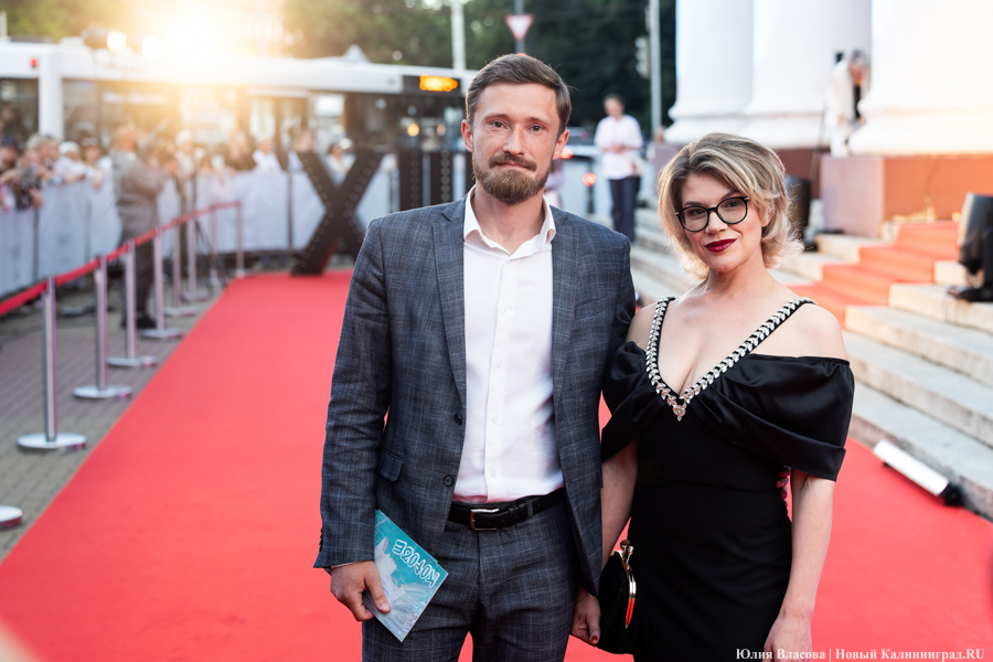 «Короче». Красная дорожка: в Калининграде открылся фестиваль короткометражек (фото)