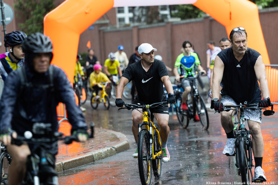 «Море положительных эмоций»: в Калининграде прошёл велопарад «День колеса» (фото)