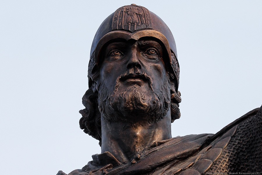Невский в деталях: как выглядит новый памятник вблизи