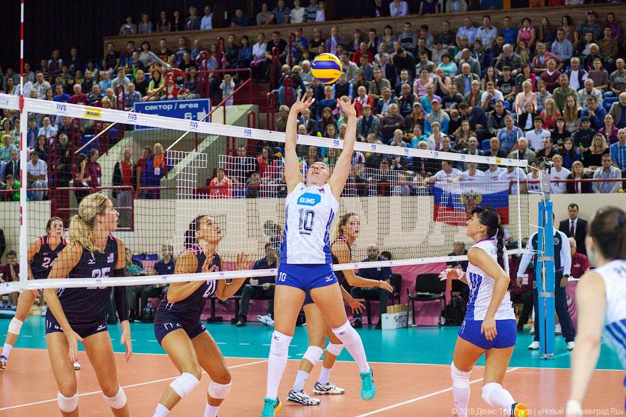 Первый блин комом: российские волейболистки проиграли американкам (фото)