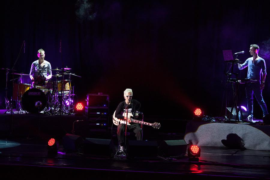 «Белая песня»: фоторепортаж с концерта Светланы Сургановой