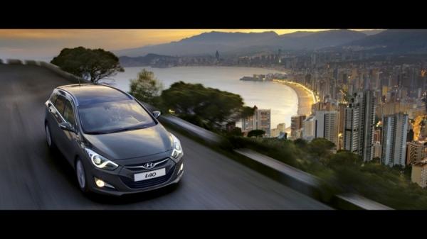 Hyundai i40: автомобили бизнес-класса в наличии от 799 900 руб.