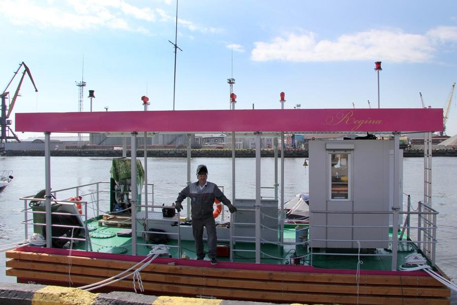 В Калининграде появилась первая плавучая заправочная станция для судов