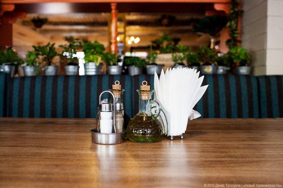 Ресторатор Здрадовский выступил за введение QR-кодов и против закрытия общепита