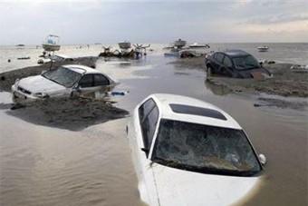 Калининградские предприятия собирают мешки для укрепления дамб в Польше