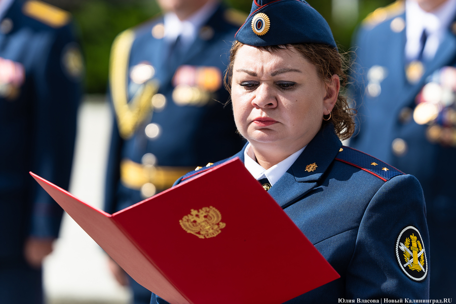 «Задача по охране мирных граждан»: как офицеры УФСИН принимали присягу (фото)