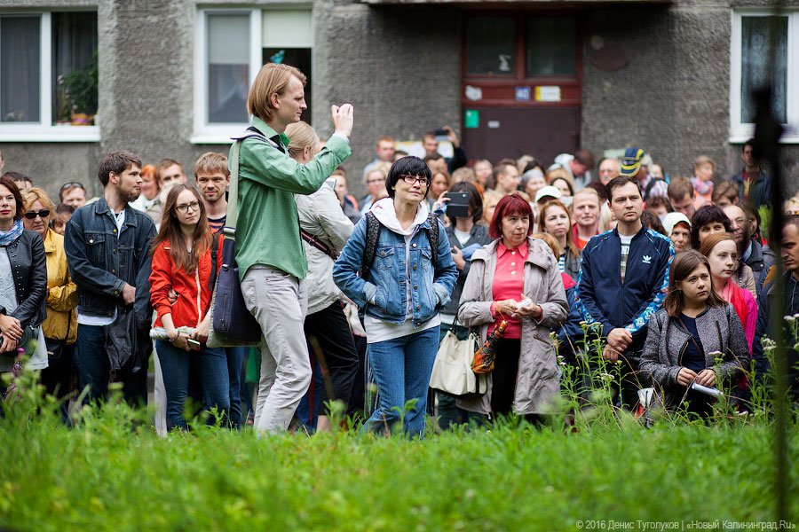 Музыка под балконом: в Калининграде прошёл фестиваль «Когда звучат улицы»
