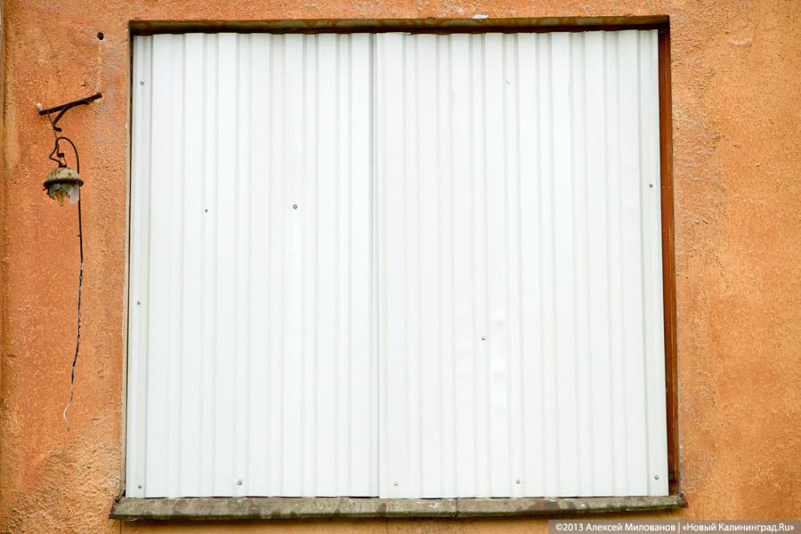 Темнота и фантасмагории: вилла «Яффа» в фотопроекте «Пустые дома»