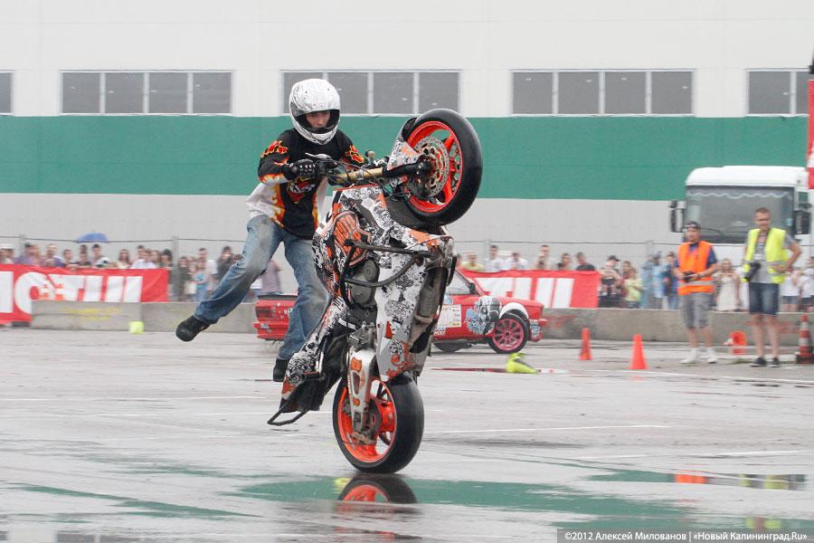 «Скользящие»: фоторепортаж с дрифт-шоу