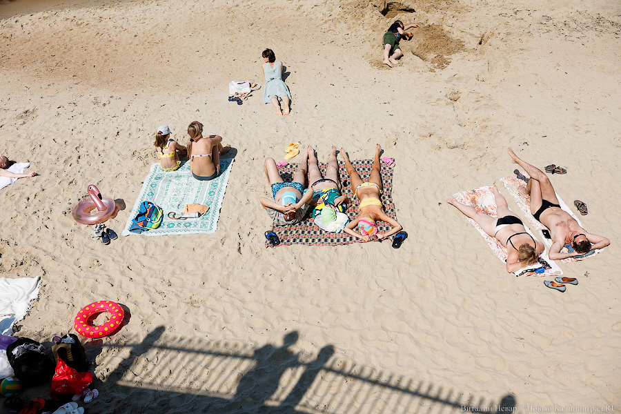 Забор поставили, люди остались: в Светлогорске перекрыли часть променада и пляжа (фото)