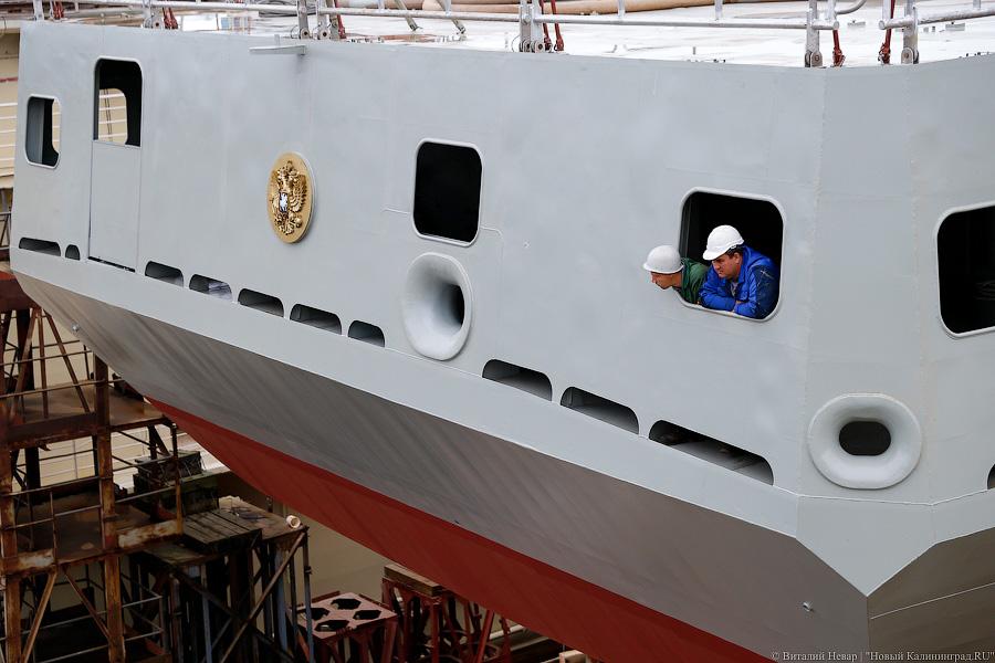 Исполин на колёсах: в Калининграде спустили на воду фрегат «Адмирал Макаров»