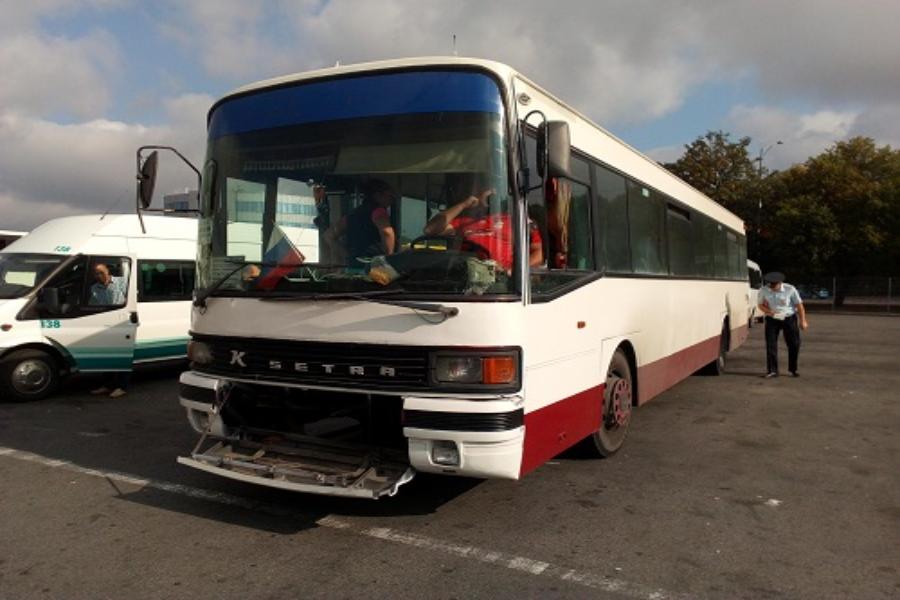 На Южном вокзале с линии сняли автобус, который мог развалиться во время движения