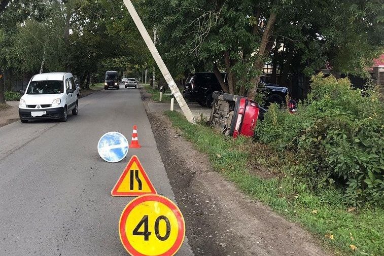 В ДТП с перевернувшимся «Мини Купером» пострадала 8-летняя девочка