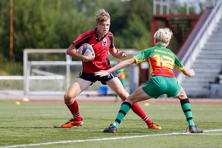 С овальным мячом: как в Калининграде прошёл турнир по регби (фото)