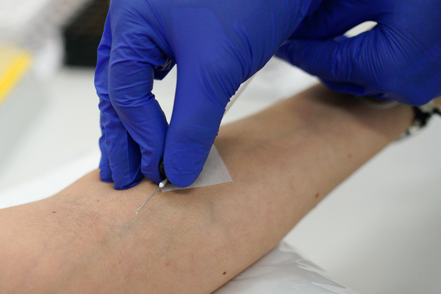 Бабура: заболеть коронавирусом от прививки невозможно даже теоретически