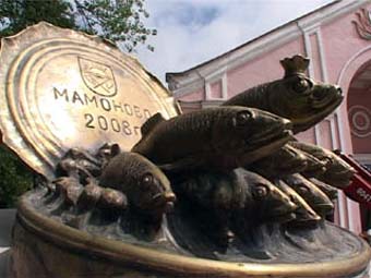 В Калининградской области появился памятник шпротам