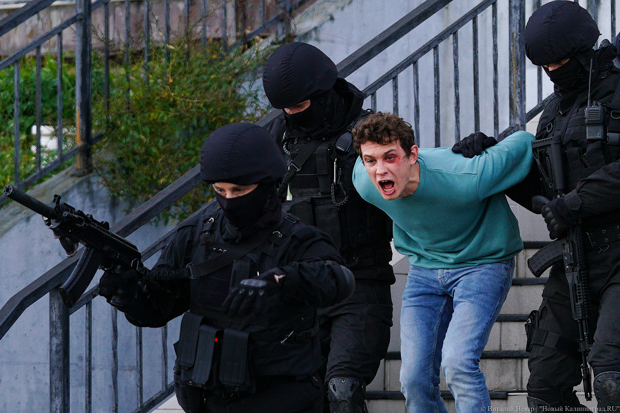 Двойная жизнь: в Калининграде продолжаются съемки сериала «Оффлайн» (фото)