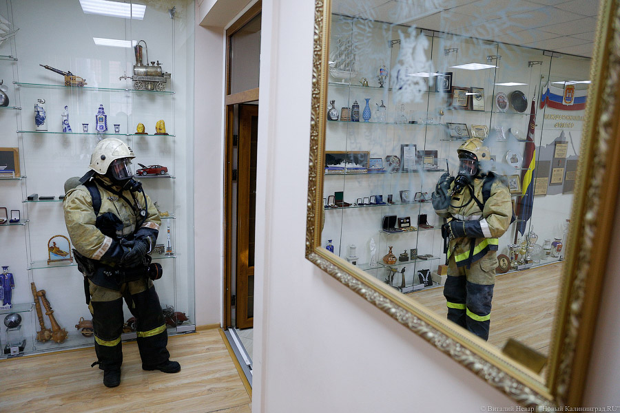 «Шланги, сирены, селфи»: как на Дмитрия Донского, 1, учились спасать всех врио