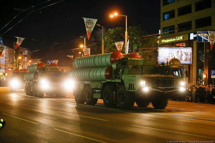 «Тяжело в учении»: в Калининграде прошла первая репетиция Парада Победы