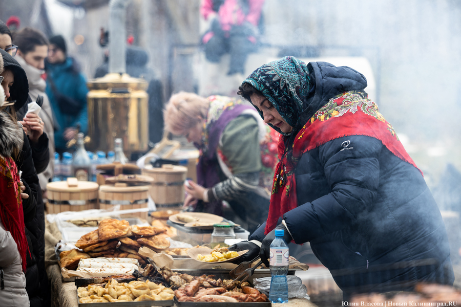 Блины, пляски и огонь: как отпраздновали Масленицу в поселении викингов «Кауп»
