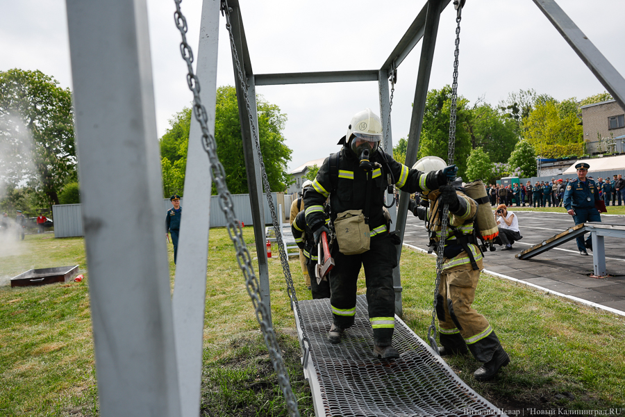 И огонь, и вода: как проходил финал областного конкурса МЧС в Калининграде (фото)