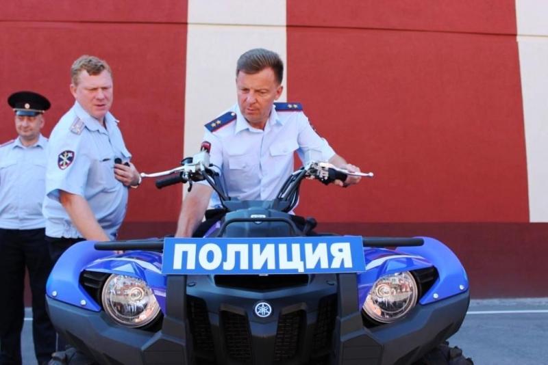 Мартынов и Цуканов прокатились на квадроциклах для ловли лихачей на пляжах (фото)