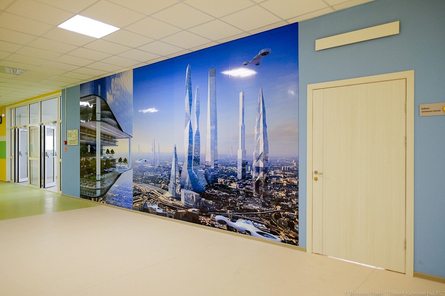 Бассейны, тир, медиатека: как выглядит новая — самая большая в регионе — школа (фото)